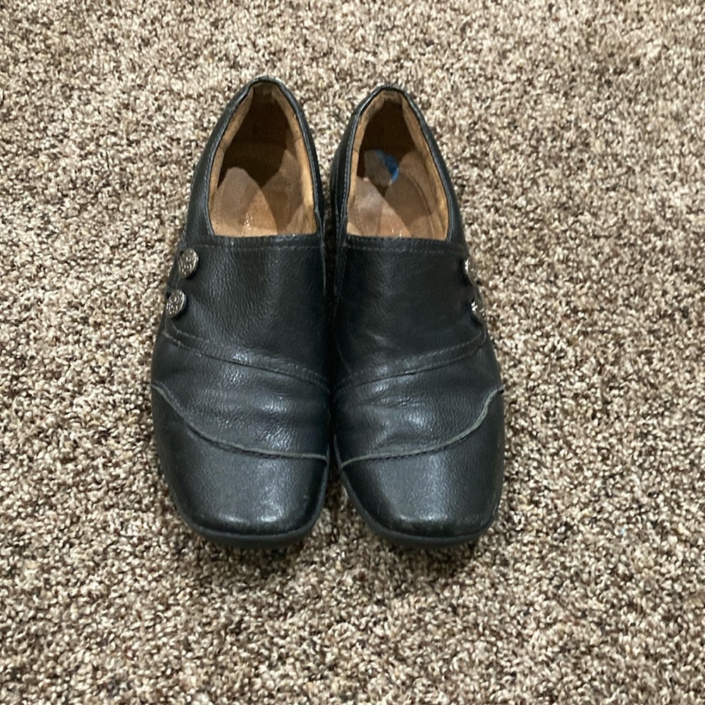 Naturalizer Women’s Black Leather Button Moccasins Shoes